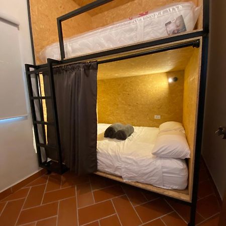 Banana Hostel ボゴタ エクステリア 写真