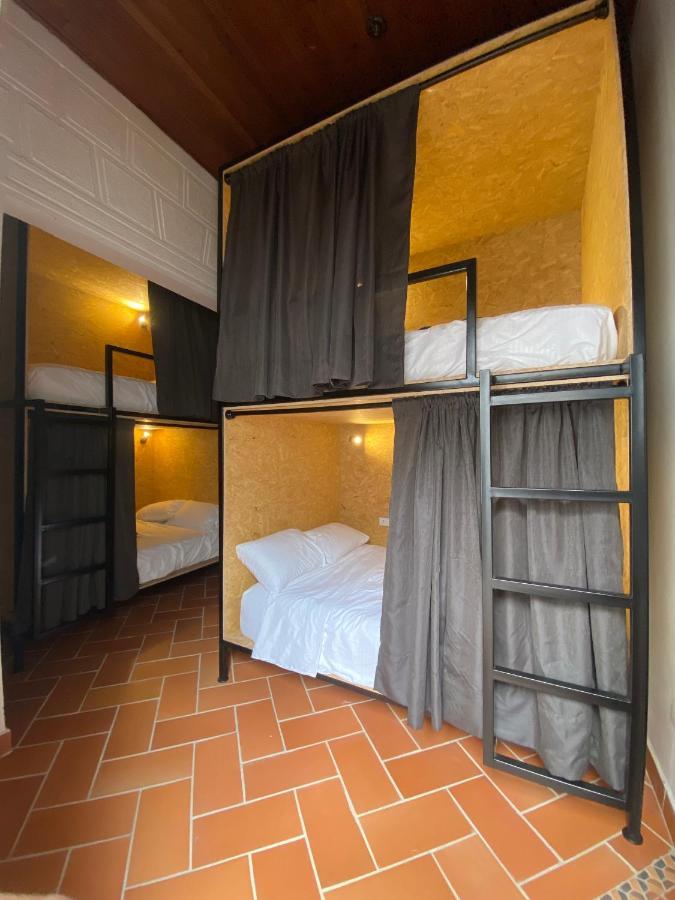Banana Hostel ボゴタ エクステリア 写真