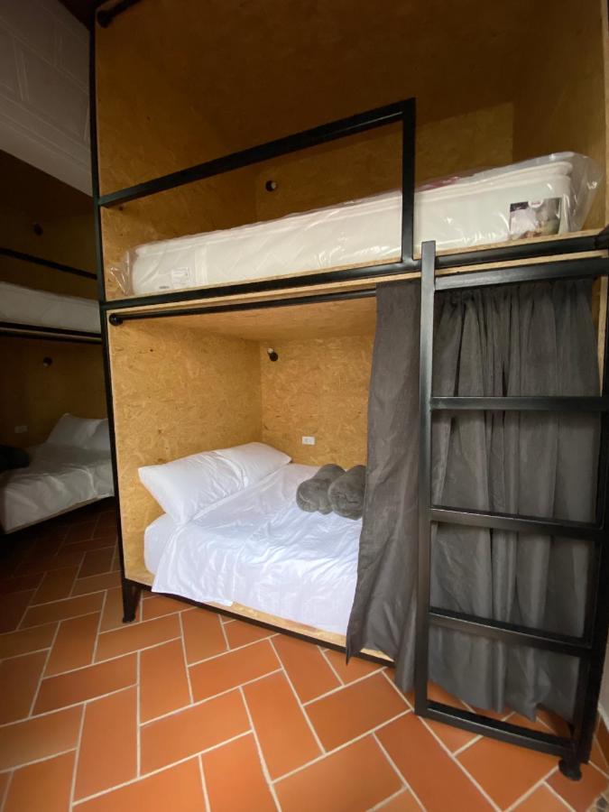 Banana Hostel ボゴタ エクステリア 写真