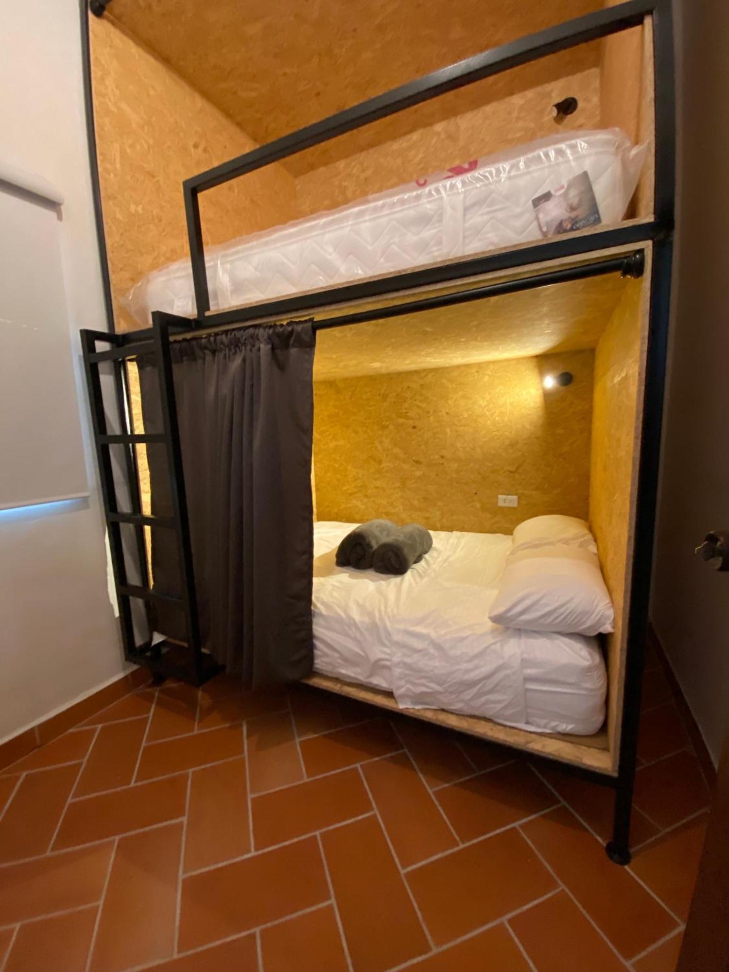 Banana Hostel ボゴタ エクステリア 写真